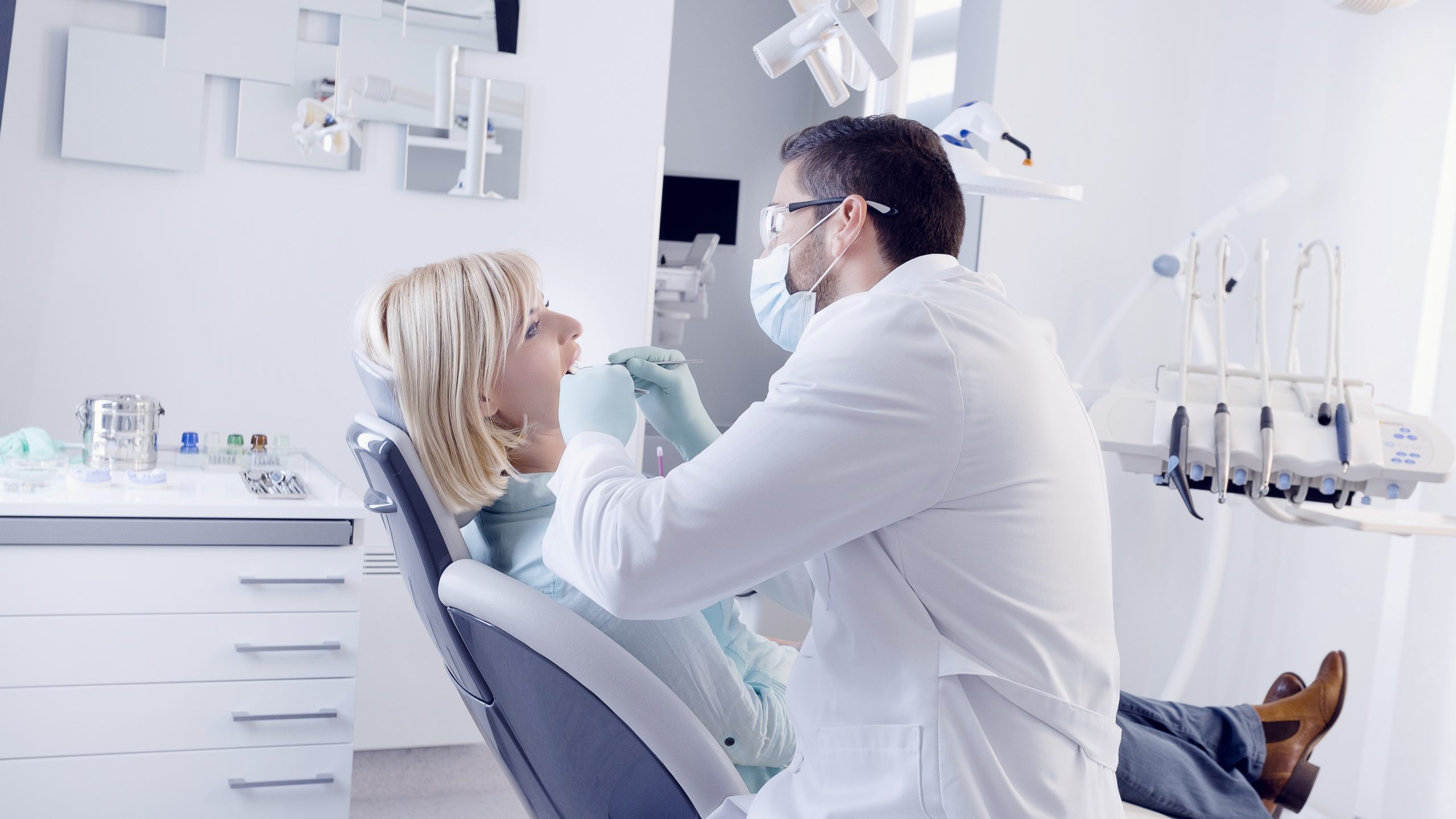 Dentist in Midway City, CA